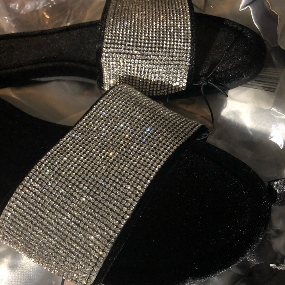 VS VELVET BLING SLIDES SIZE LARGE ONLY